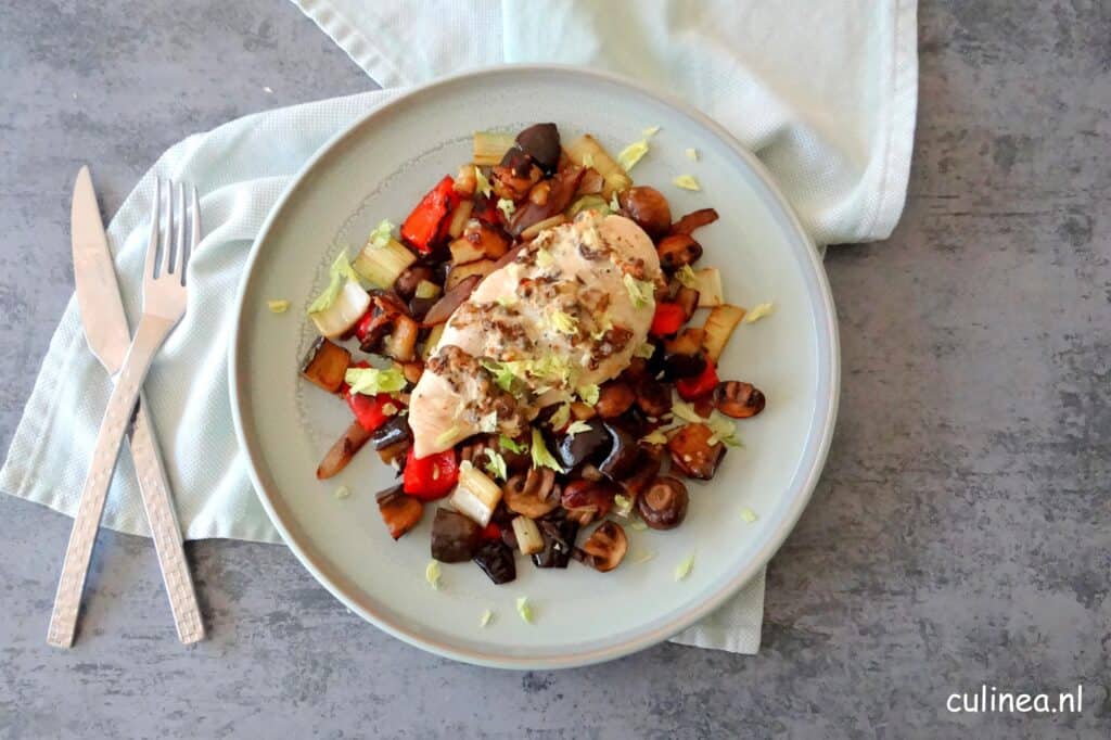 Hasselback kipfilet met paddenstoelen