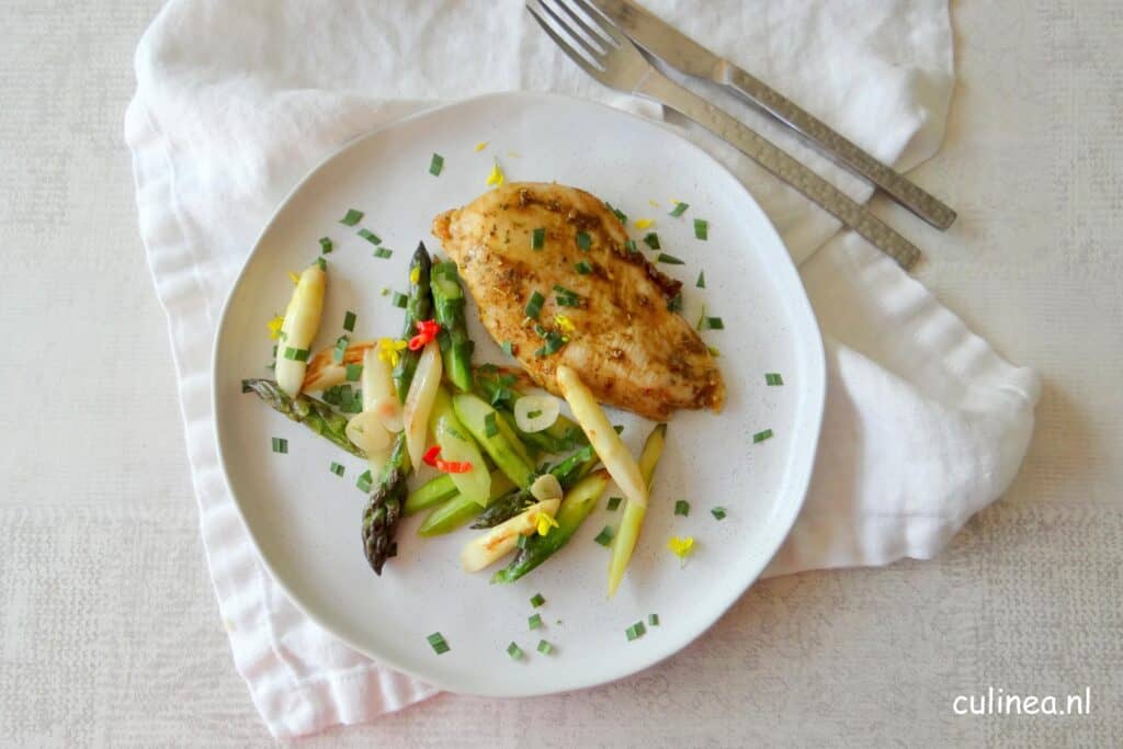 Soto kipfilet met roergebakken asperges