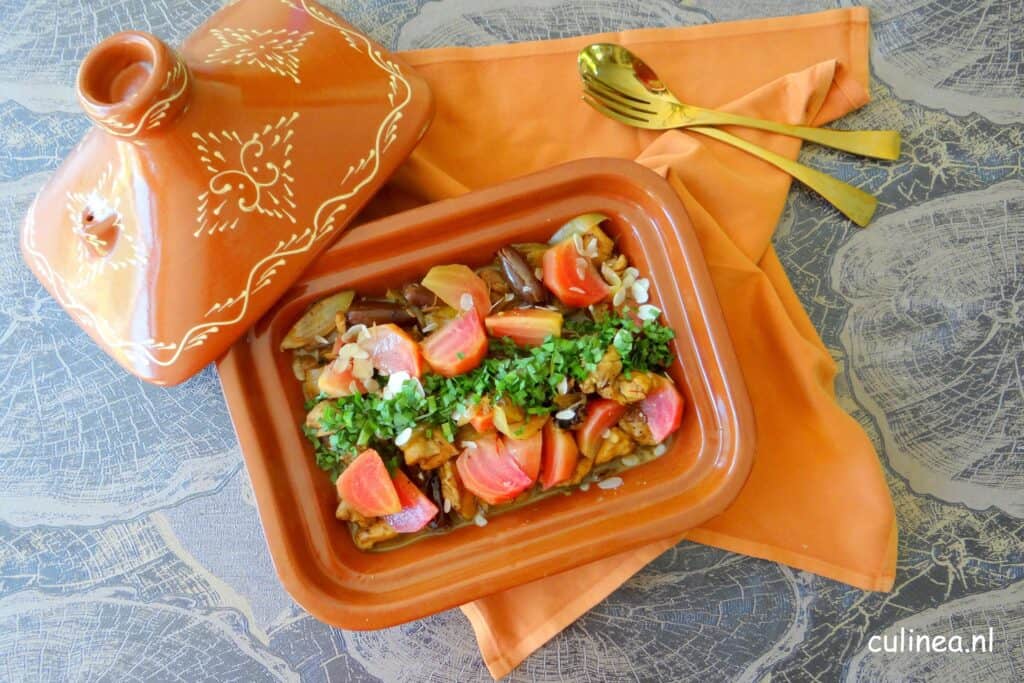 Tajine met kip, dadels en saffraan