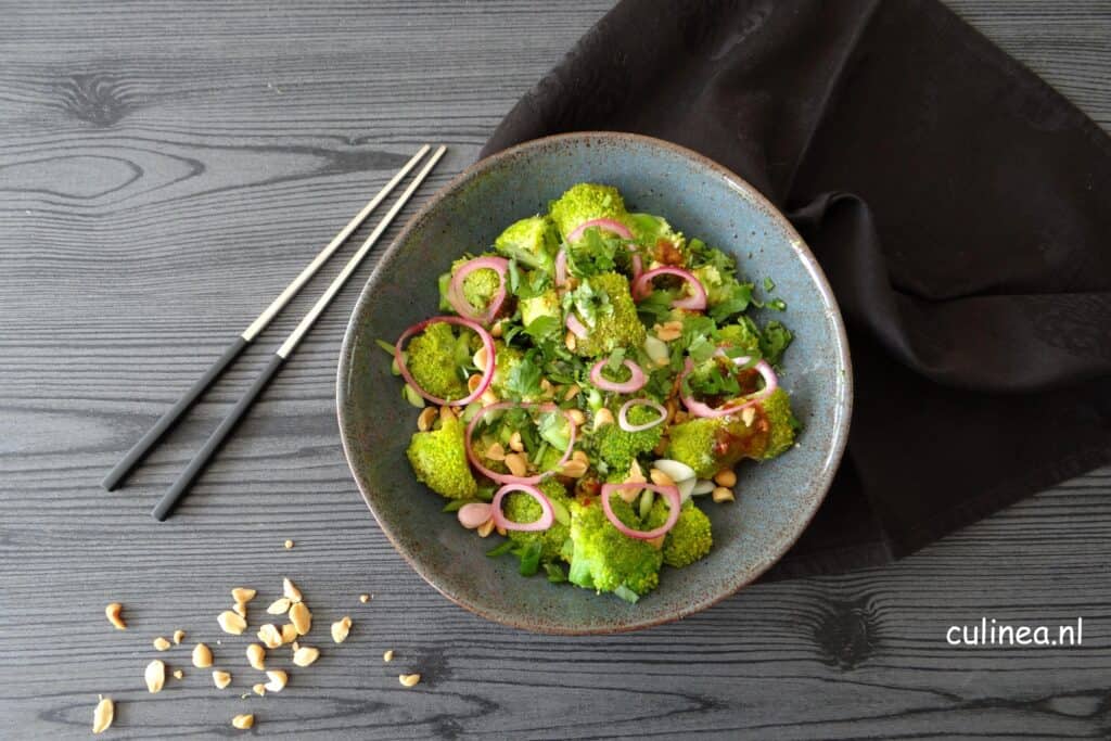 Aziatische broccoli salade