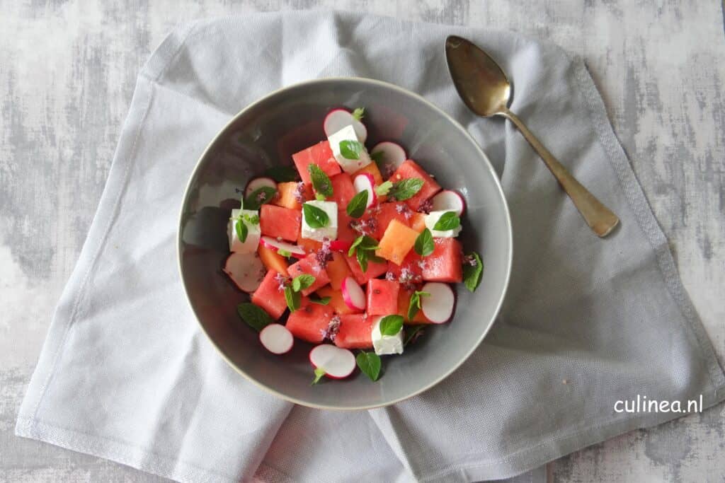 Meloensalade met feta en kruiden