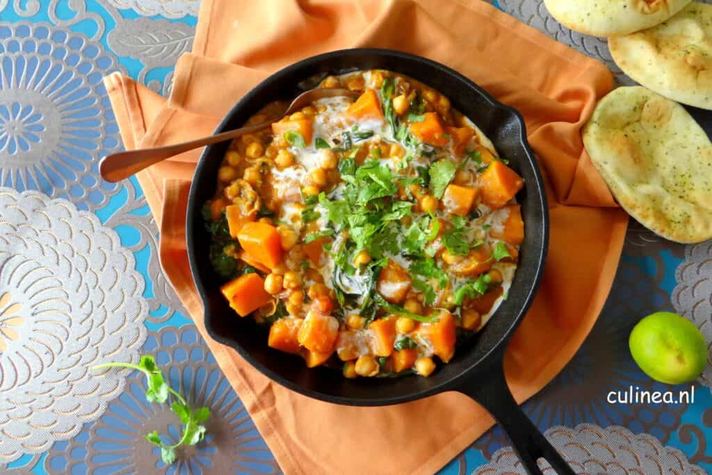 Curry met kikkererwten en zoete aardappelen