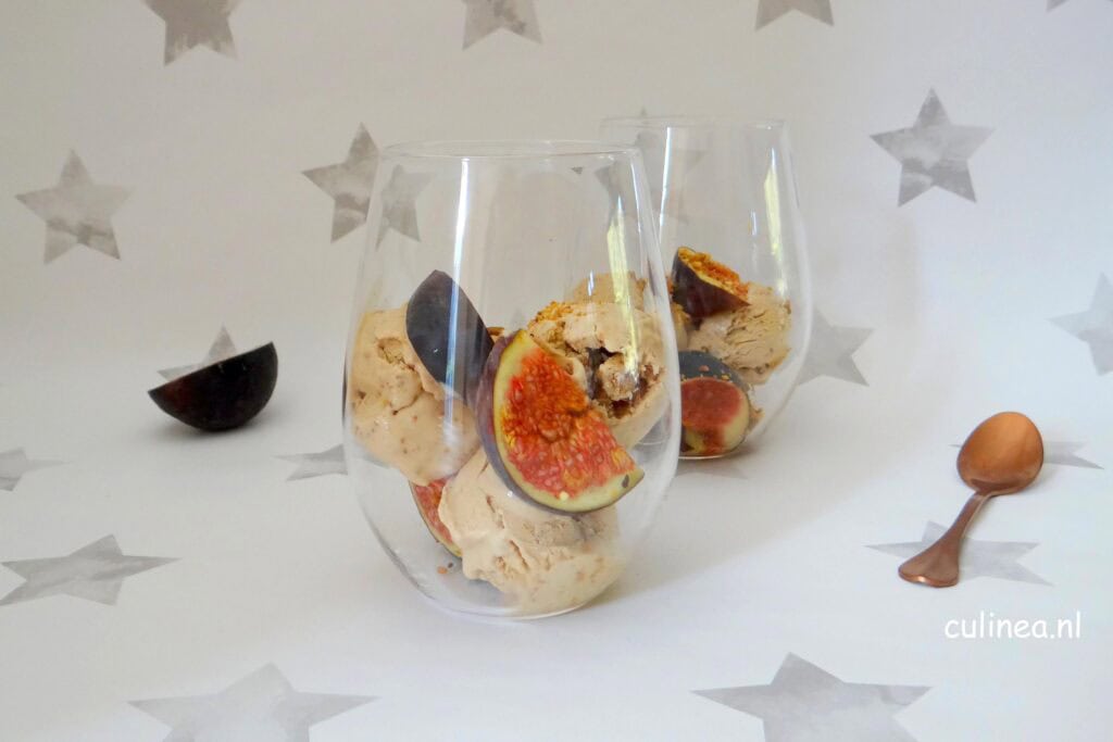 Koffie kardamom ijs met vijgen