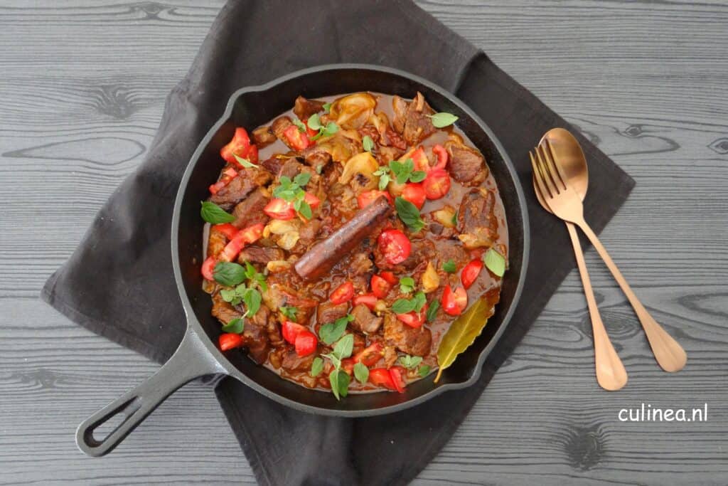 Stifado Griekse runderstoofpot