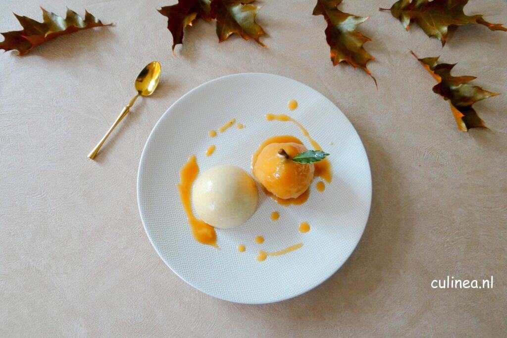Kaneel panna cotta met stoofpeer