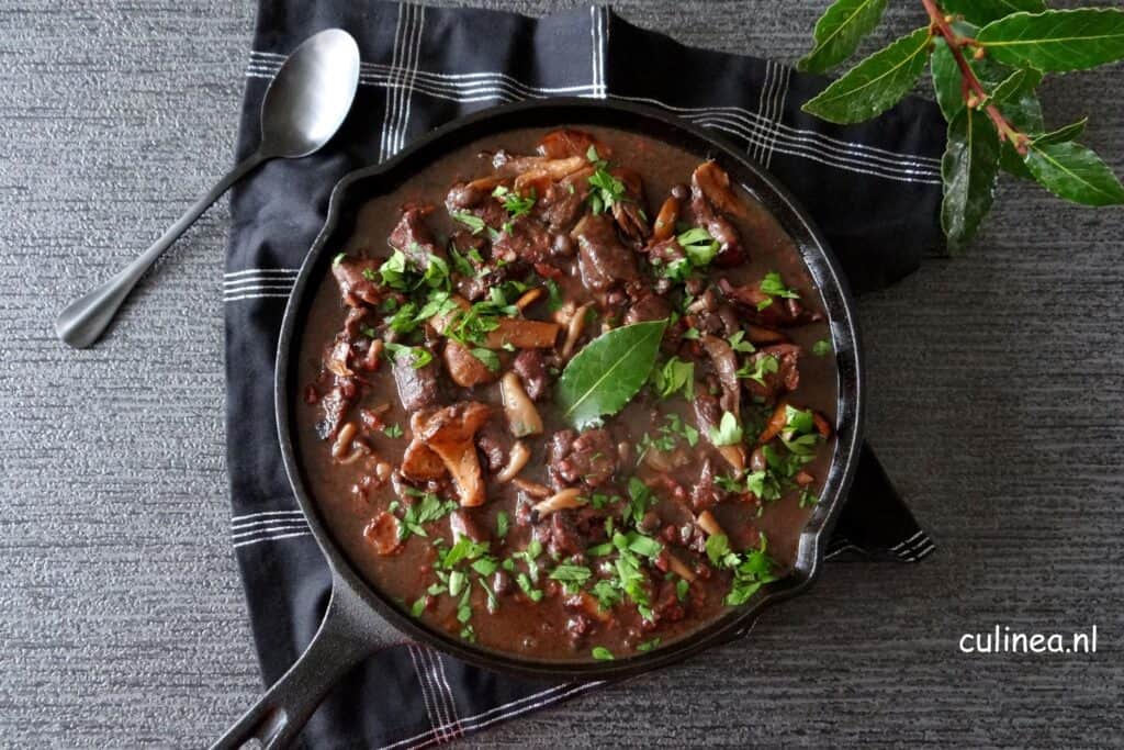 Wildstoof recept met paddenstoelen