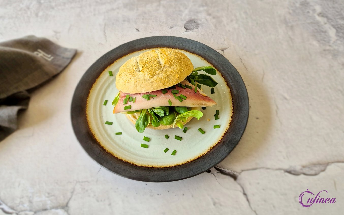 Broodje forel met rettich en mierikswortelsaus