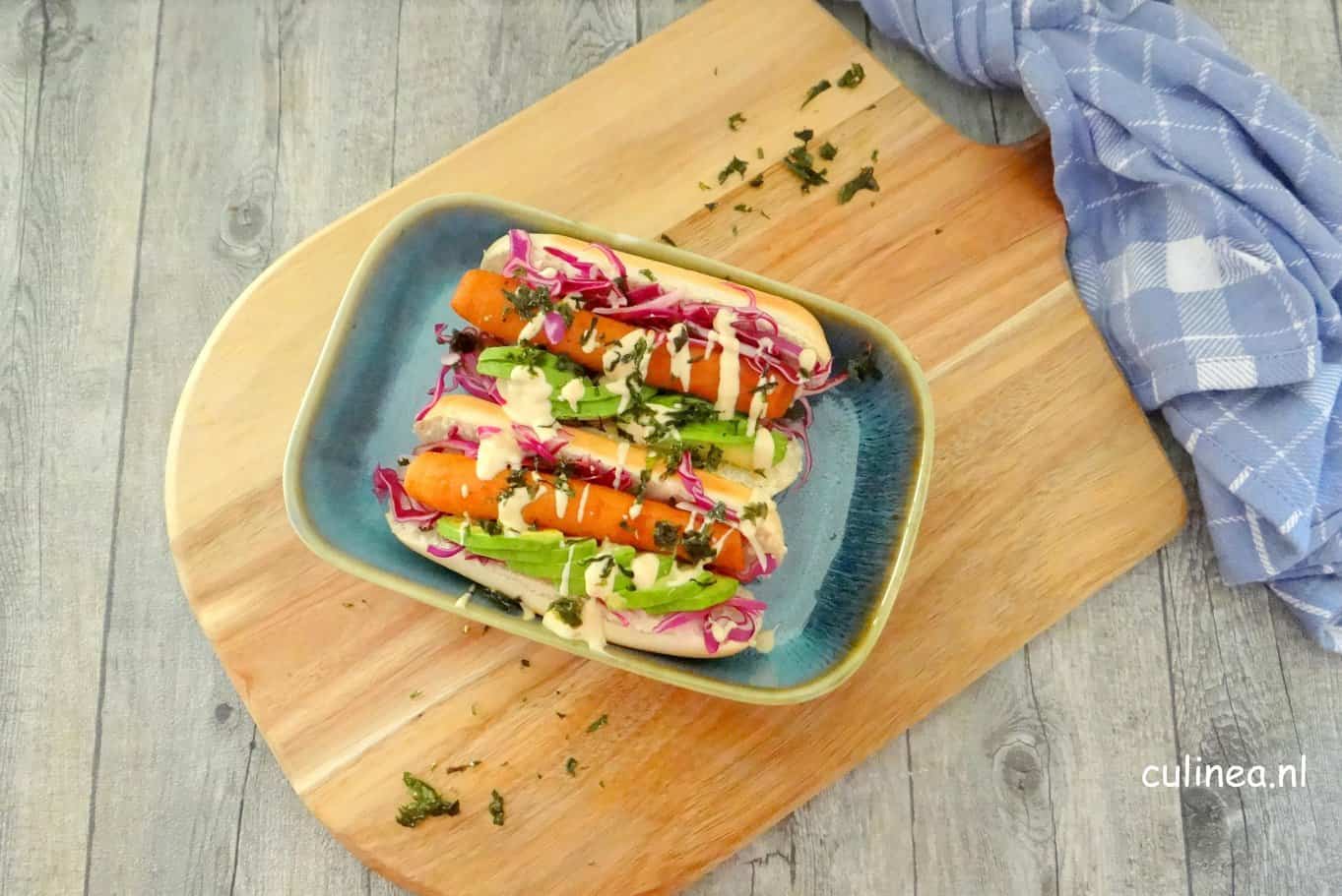 Aziatische hotdog van knakwortel