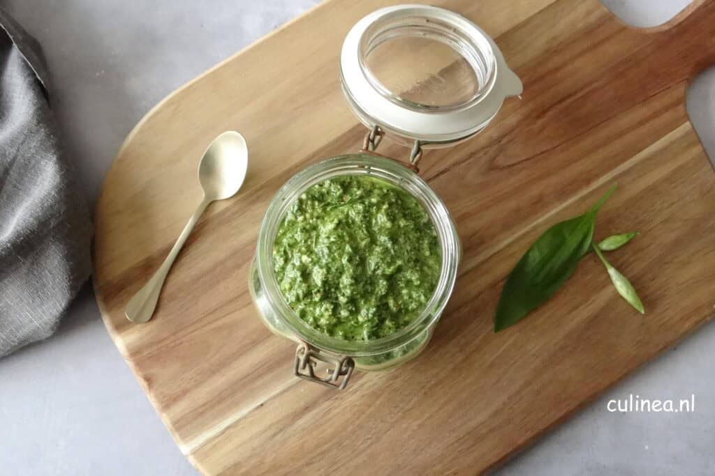 Daslook en walnoten pistou