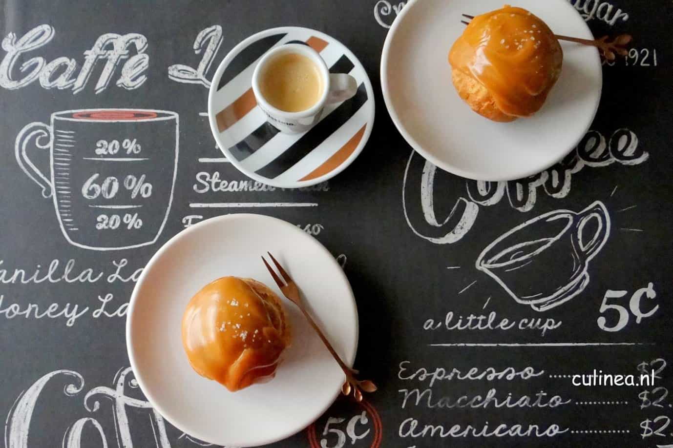 Bossche bollen met gekarameliseerde witte chocolade