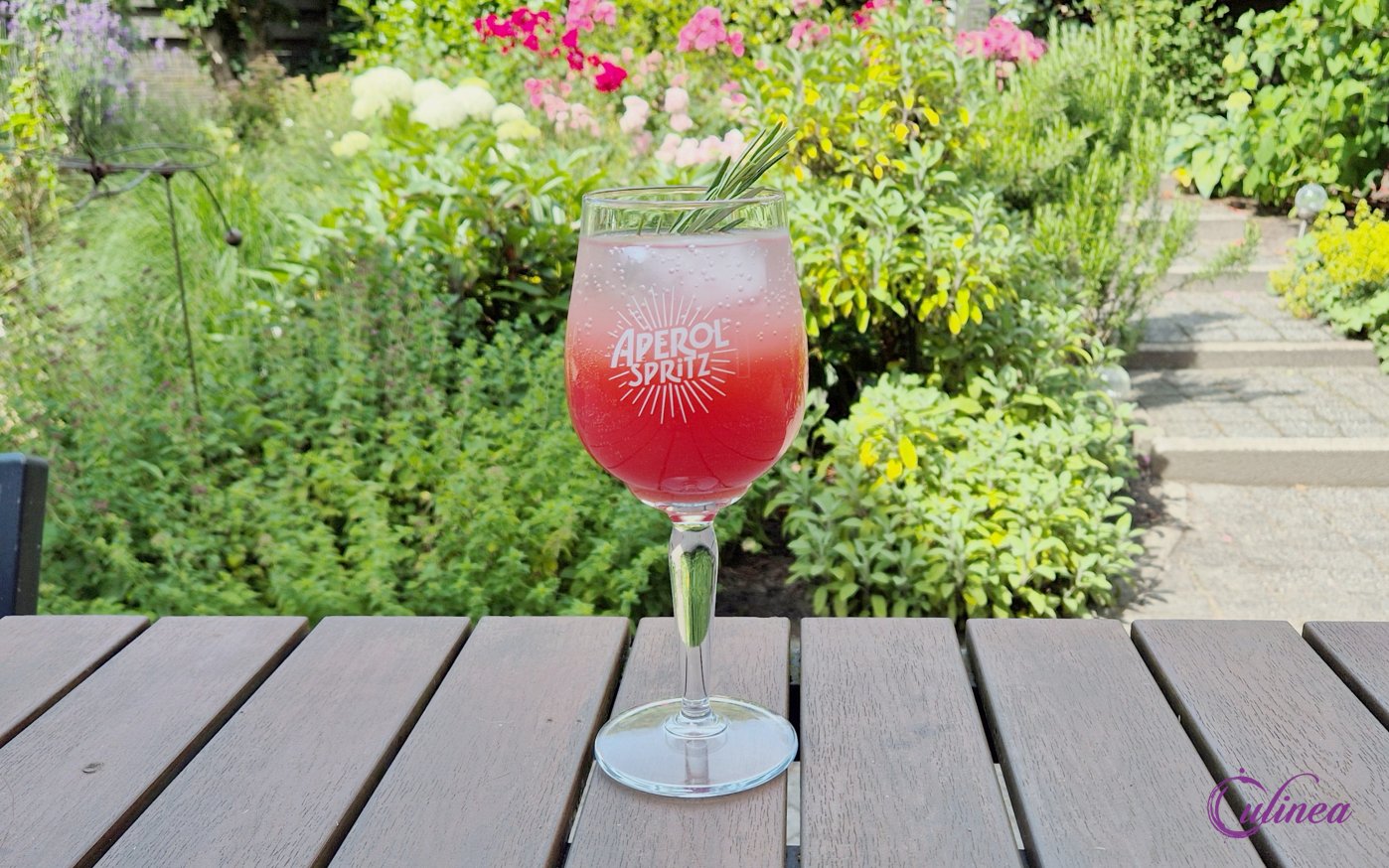 Aperol grapefruit cocktail