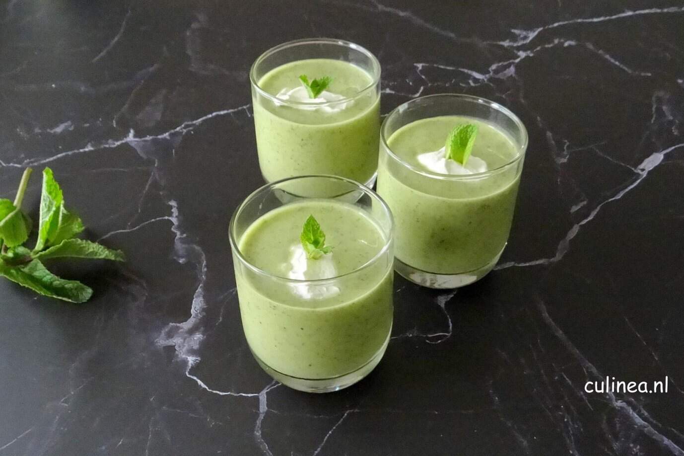 courgettesoep met verse munt