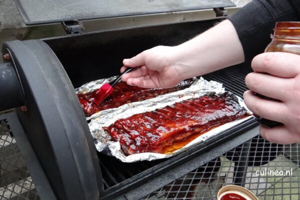 Spareribs van de Barbecue