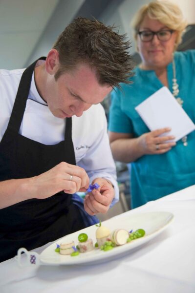 20 Gangen culinair gevecht bij Oan Tafel