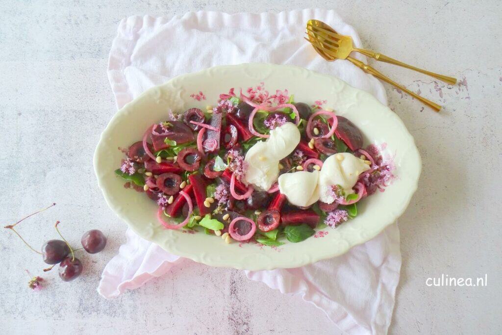 Bietjes salade met kersen en burrata