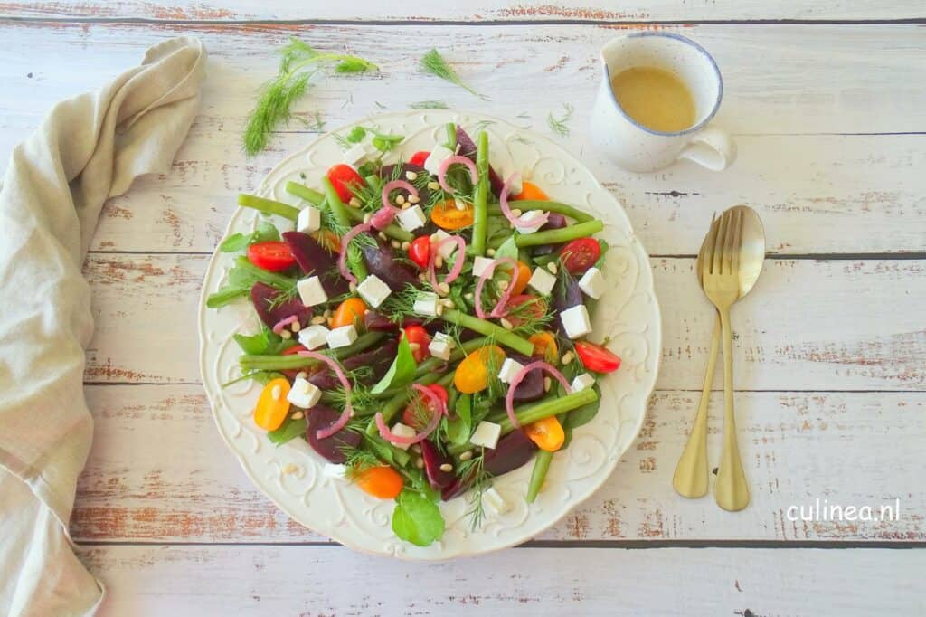 Sperziebonen salade met bietjes en tomaatjes