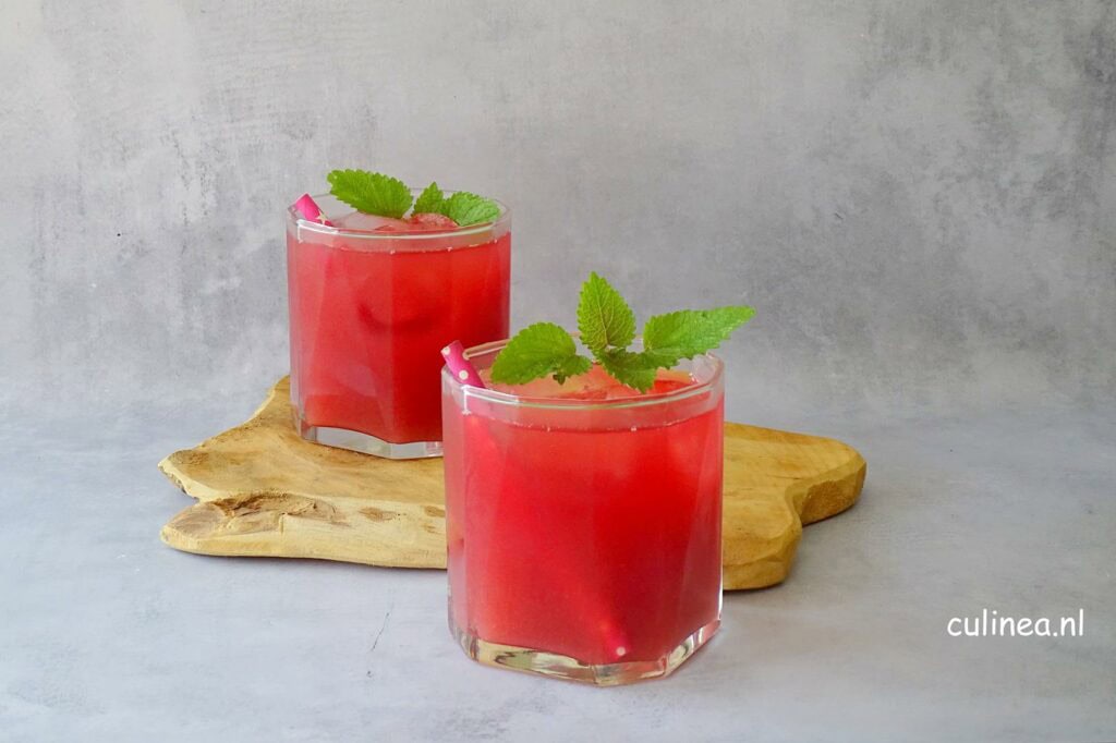 Hibiscus thee cocktail