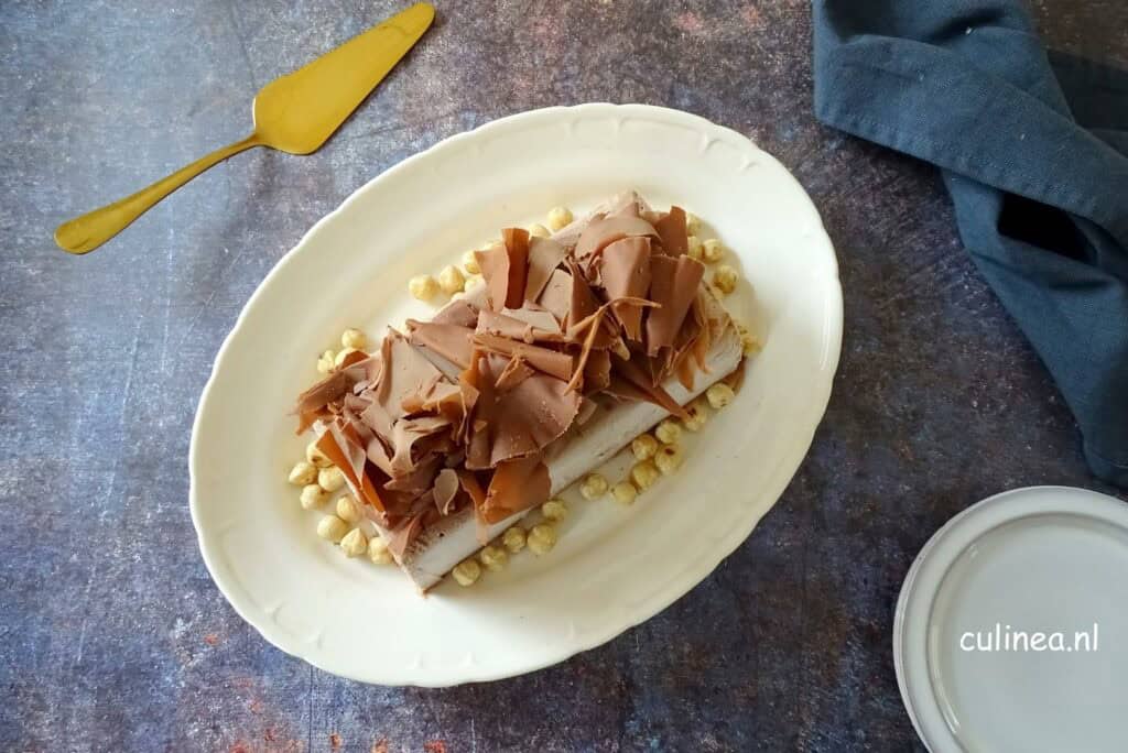 Hazelnoten ijstaart