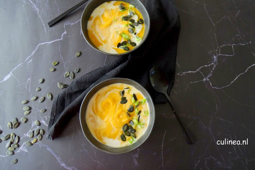 Zoete aardappelsoep met miso