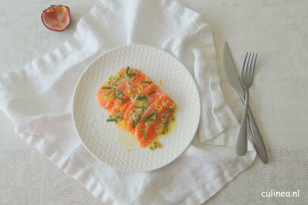 Zalmceviche met passievrucht