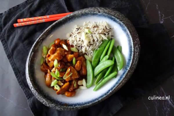 Hoisin kip met cashewnoten