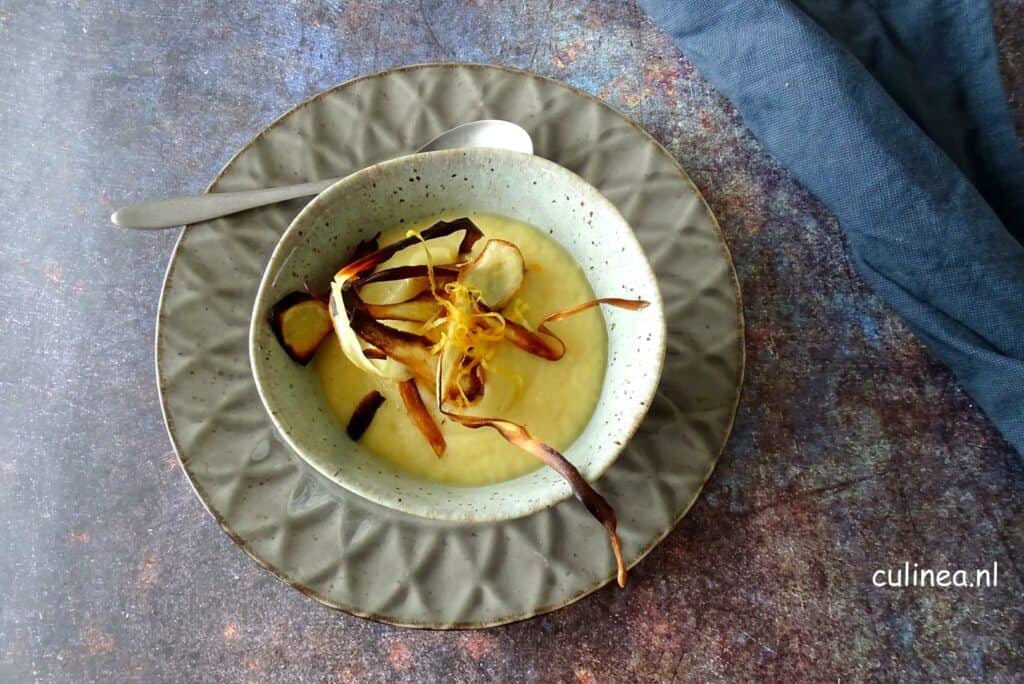 Pastinaaksoep met ras-el-hanout en sinaasappel