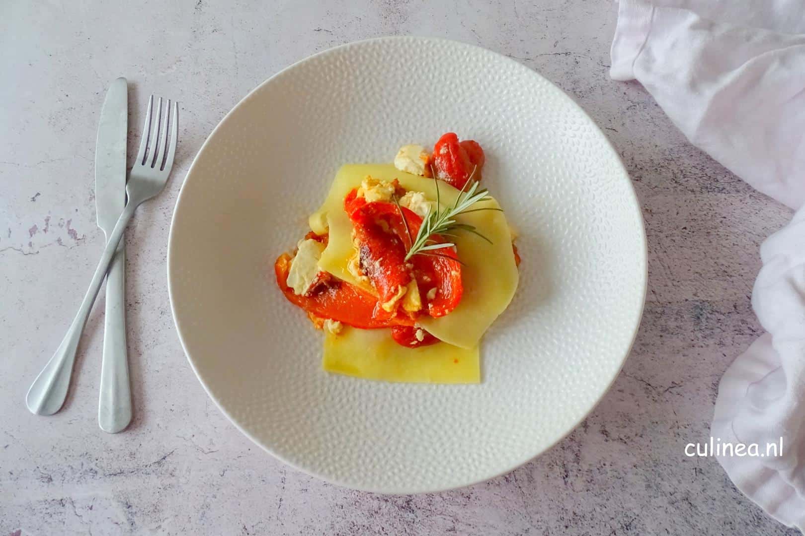 Pasta met gegrilde ricotta en paprika