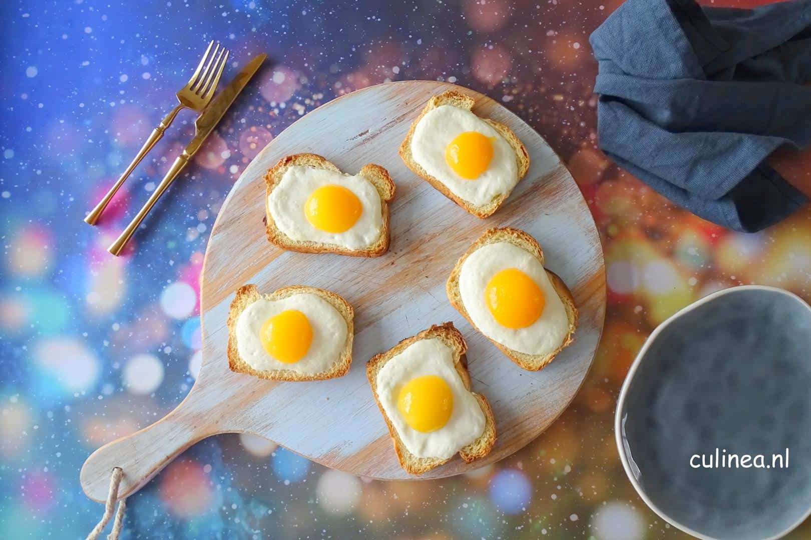 Yoghurt custard toast met abrikozen