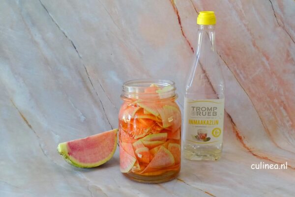 Ingemaakte pittige radijs