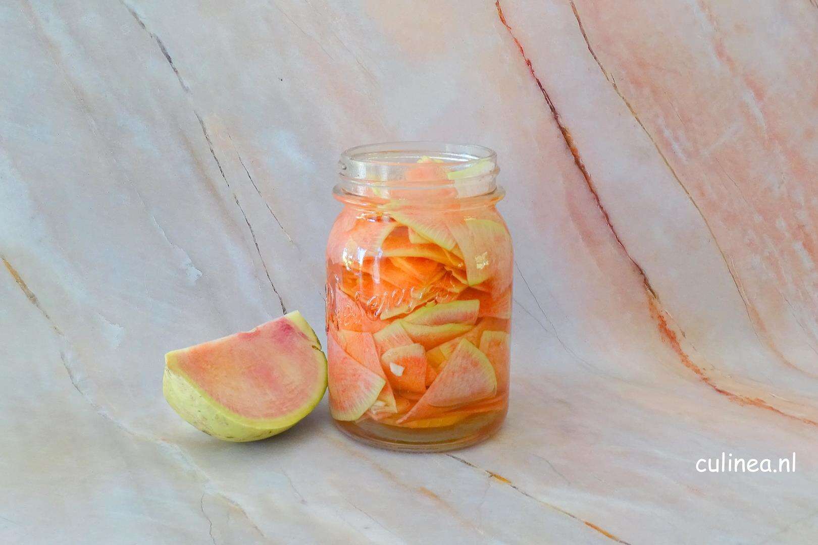 Ingemaakte pittige radijs