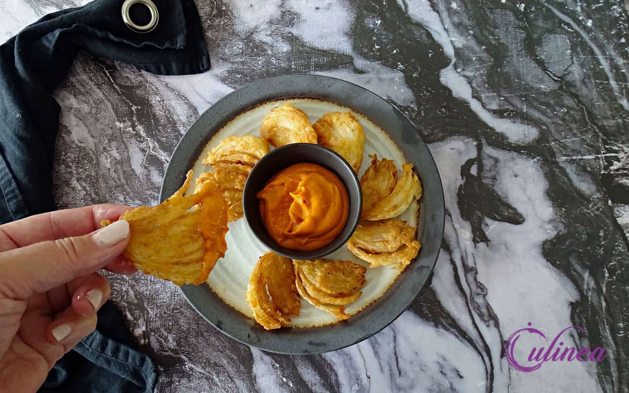 Blooming onion met dip