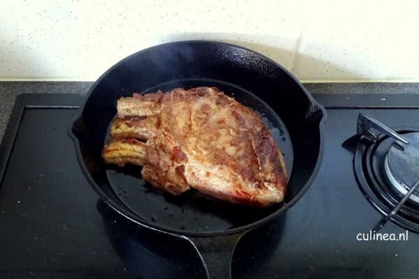 Varkensrack met abrikozen en paprikachutney