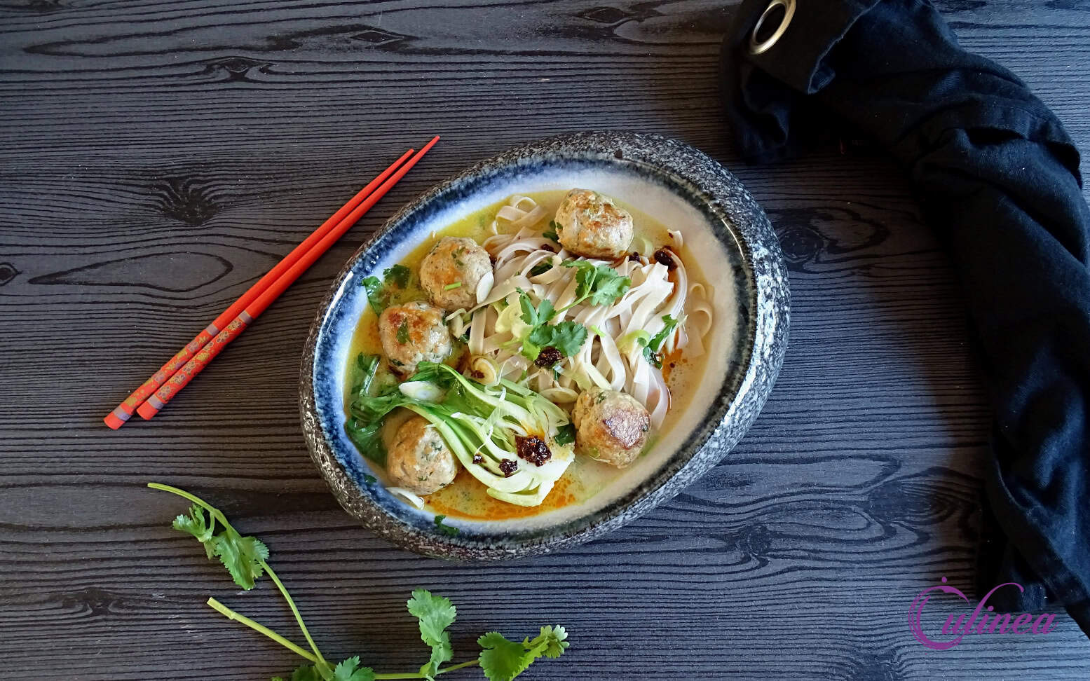 Noedelsoep met kipgehaktballetjes