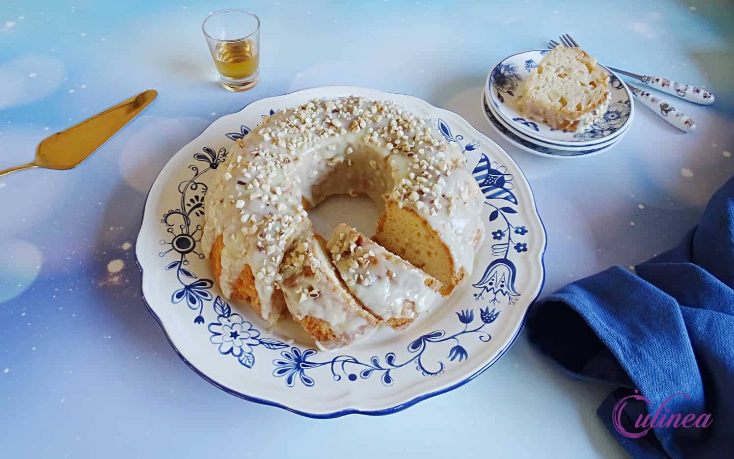 Perencake met witte chocolade Amaretto topping