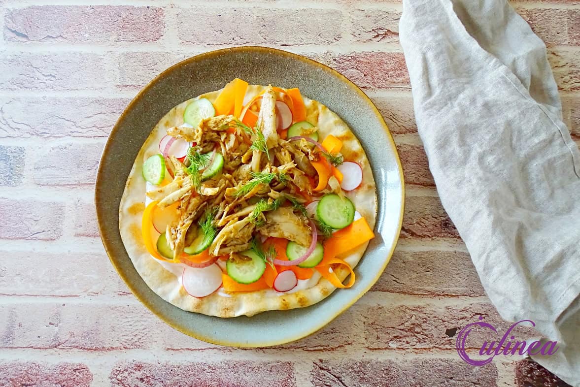 Platbrood met gyros kalkoen