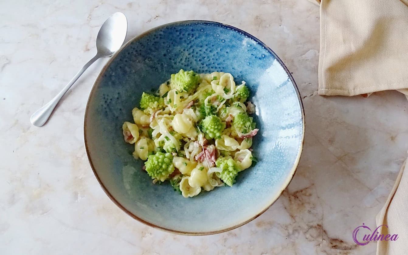 Pasta met romanesco en kaassaus