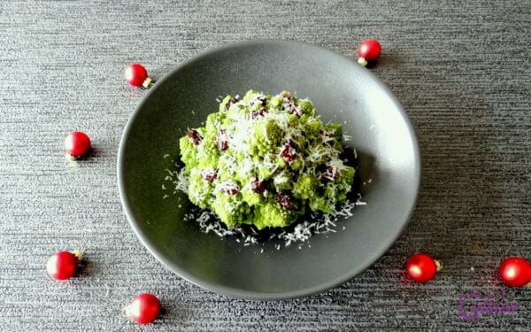 Pasta met romanesco en kaassaus