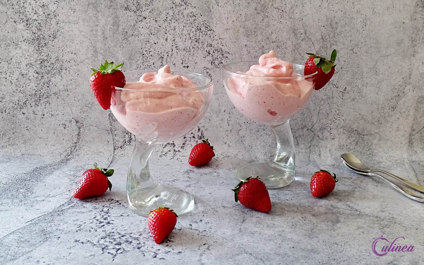 Luchtige aardbeien fluff