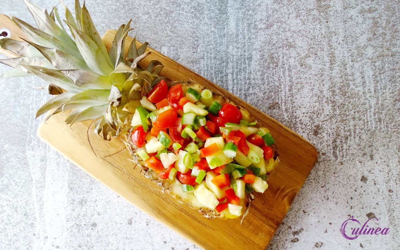 Salsa van ananas, paprika en komkommer