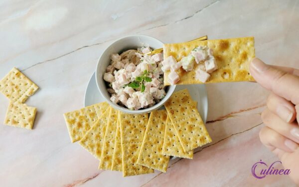Hamsalade met lente-ui