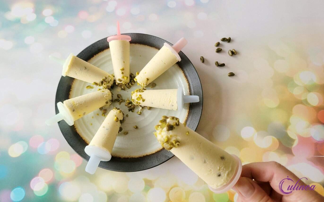 Kulfi met mango en pistache