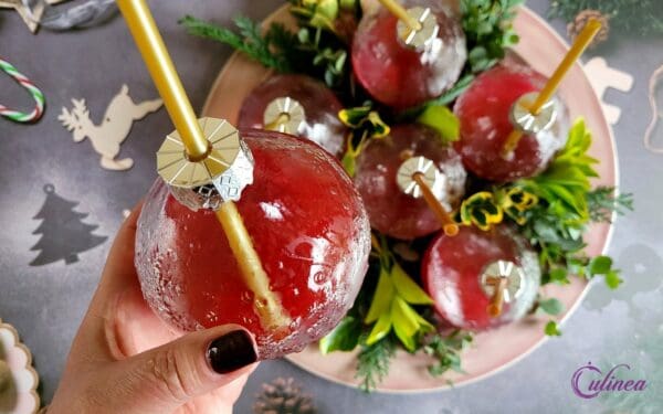 Cranberry rum cocktail