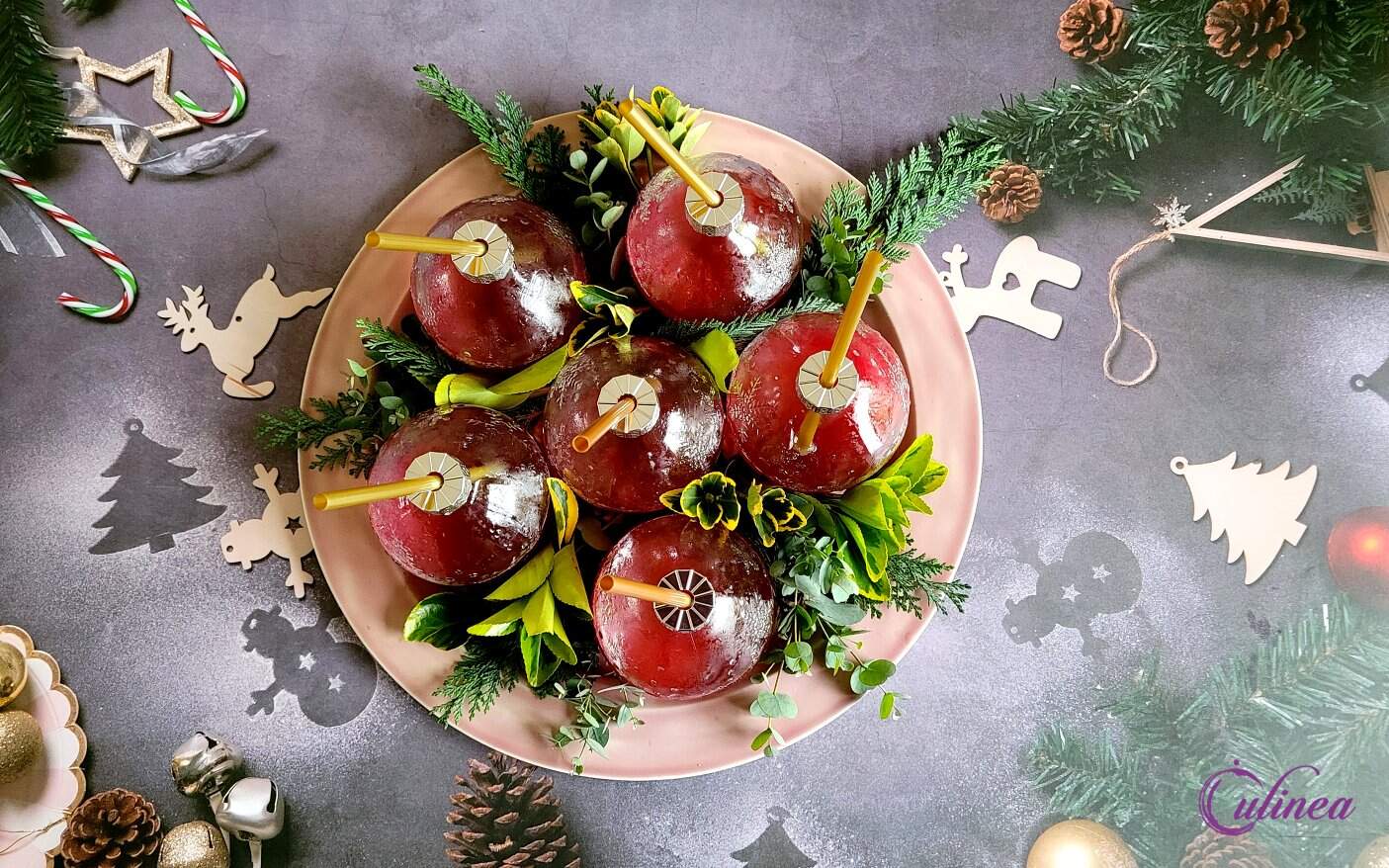 Cranberry rum cocktail