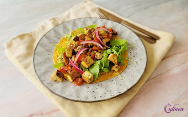 Mediterrane tofu wrap