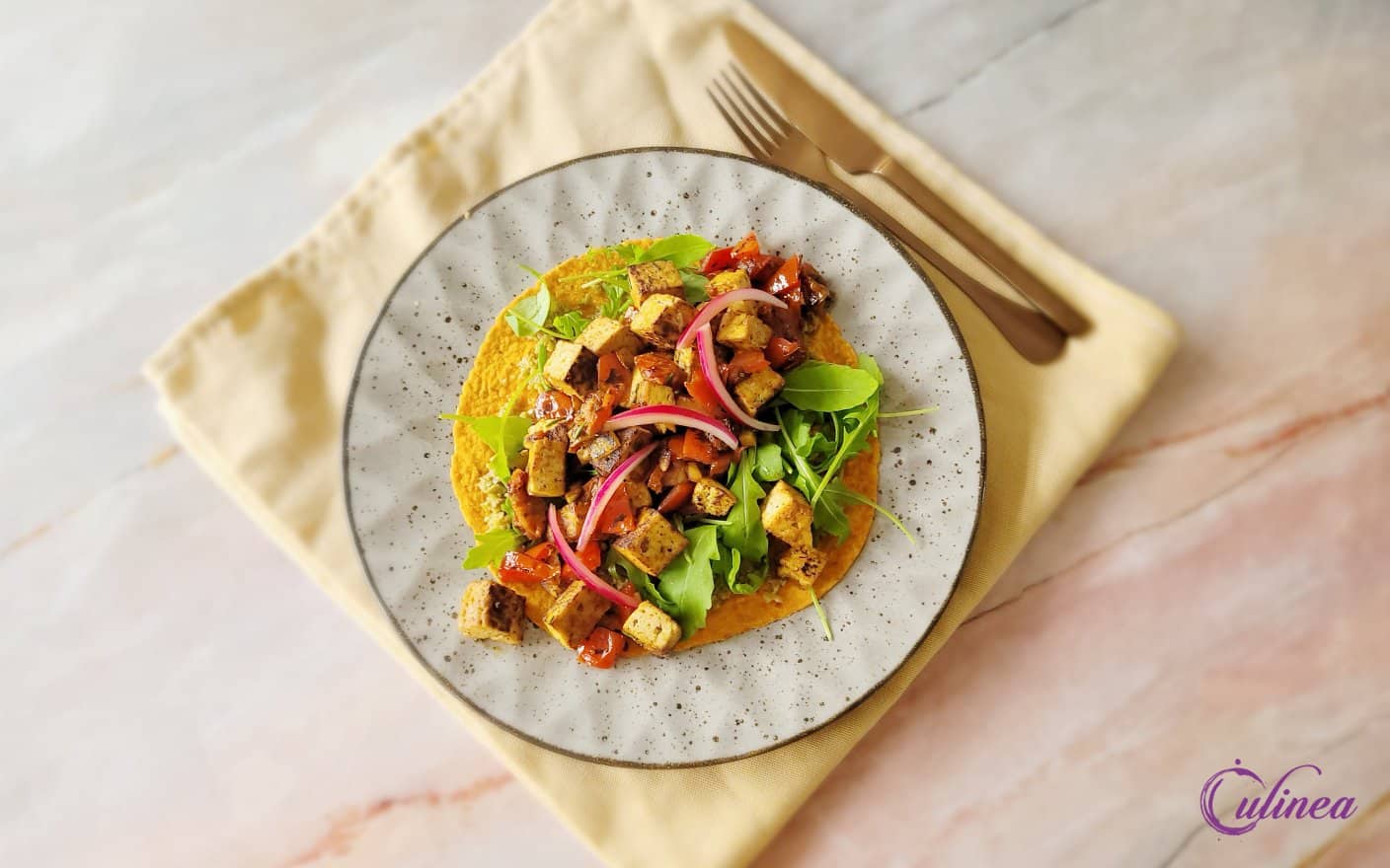 Mediterrane tofu wrap