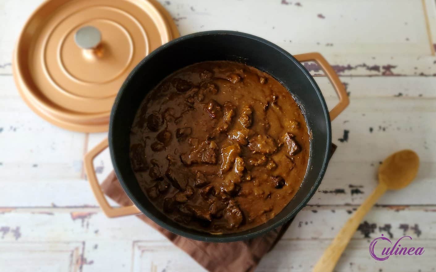 Pittig runderstoof met kokosmelk