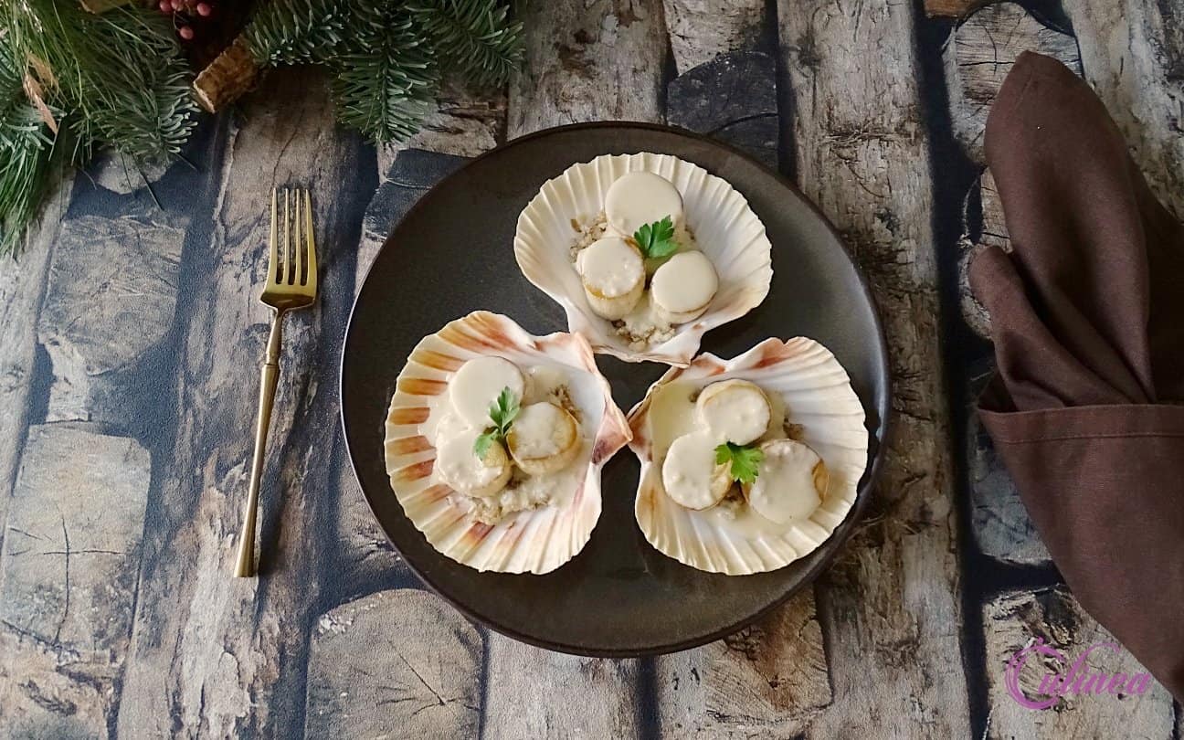 Vega coquilles met duxelles en kaassaus