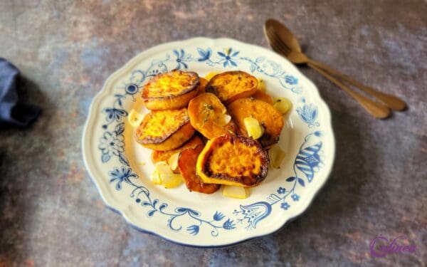 Zoete aardappelplakken uit de oven