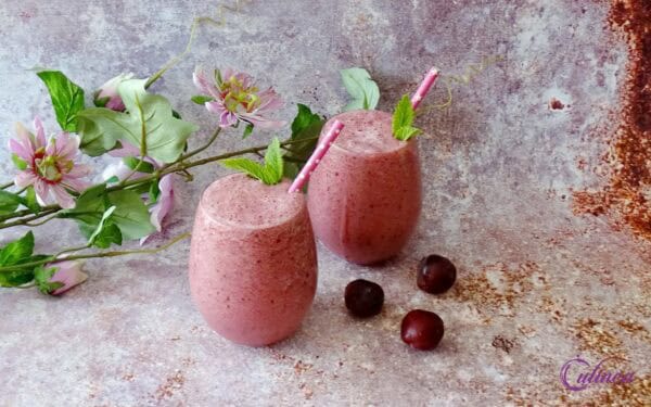 Peertjes gestoofd in hibiscusthee