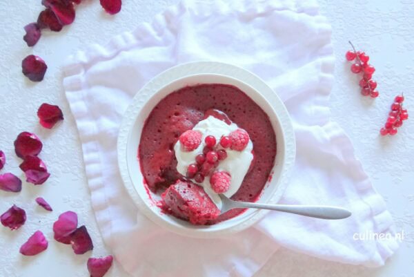 Peertjes gestoofd in hibiscusthee